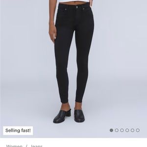 Everlane Jeans / Size 28 / Black